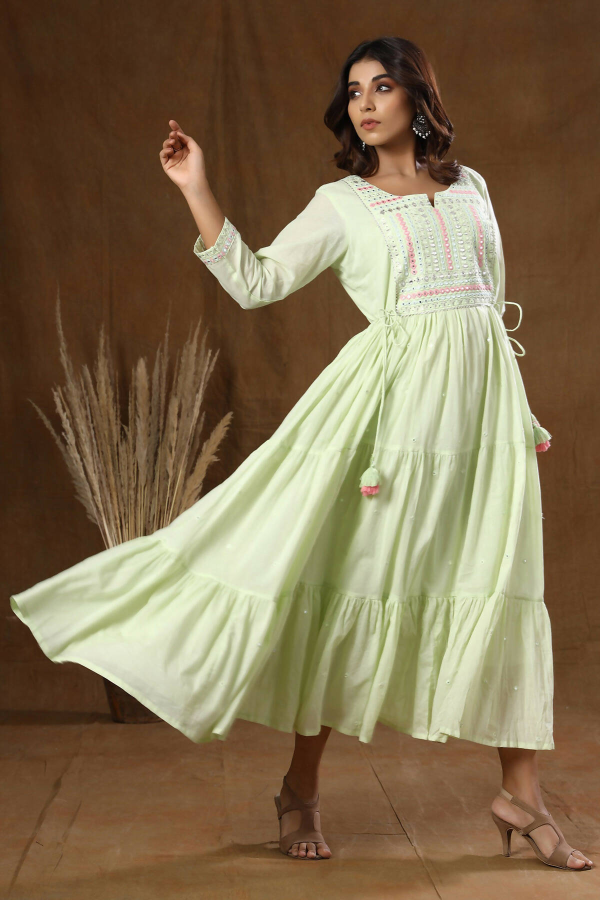 Sanganeri Kurti Women Green Solid Anarkali Kurta Price in India, Full  Specifications & Offers | DTashion.com